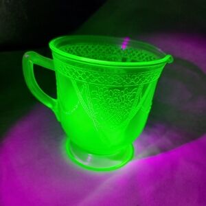 Creamer Vaseline Glowy Glass Reactive Federal Glass